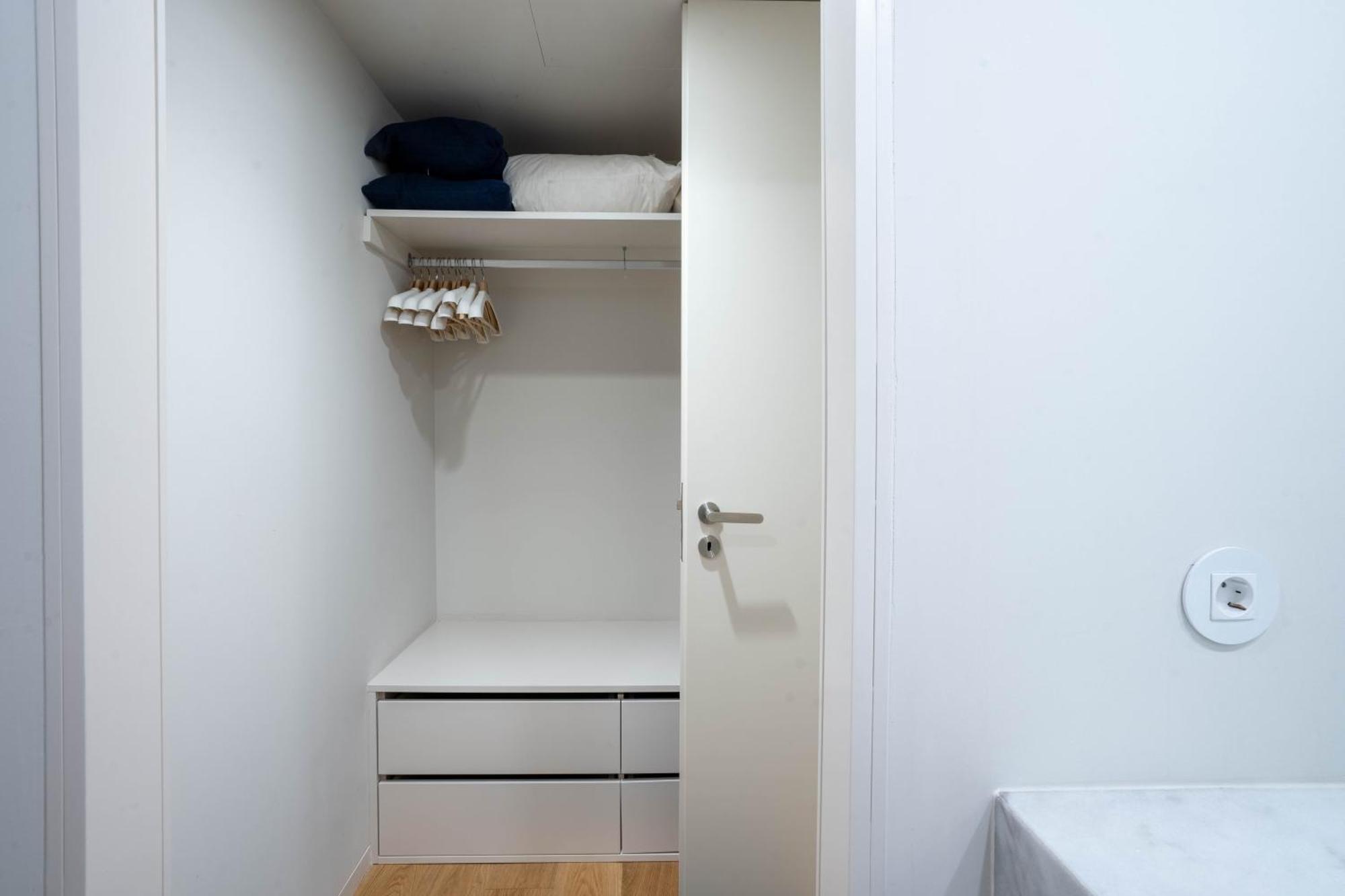Primrose 1Br Delight W Parking By Lovelystay Porto Eksteriør billede