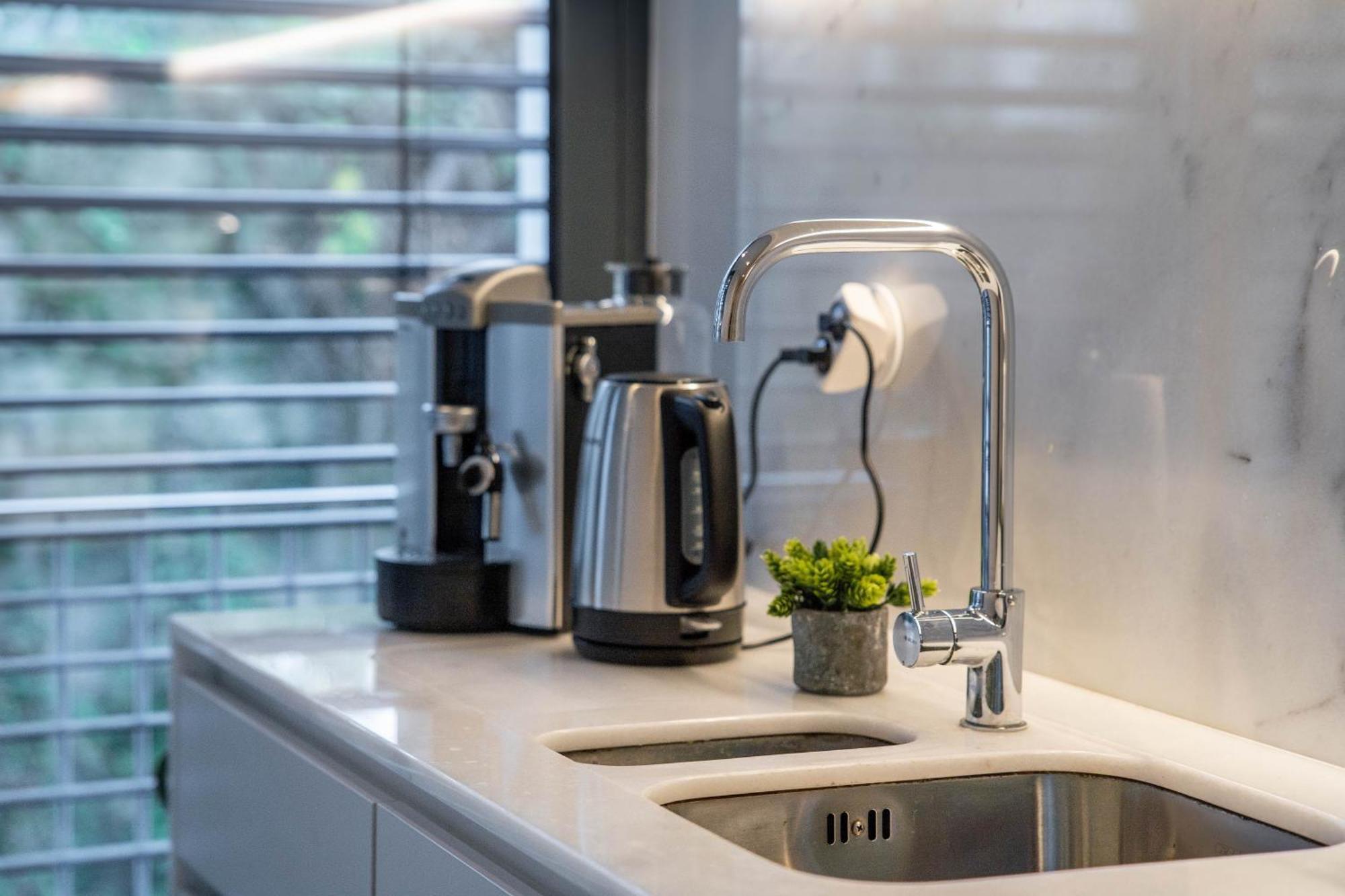 Primrose 1Br Delight W Parking By Lovelystay Porto Eksteriør billede
